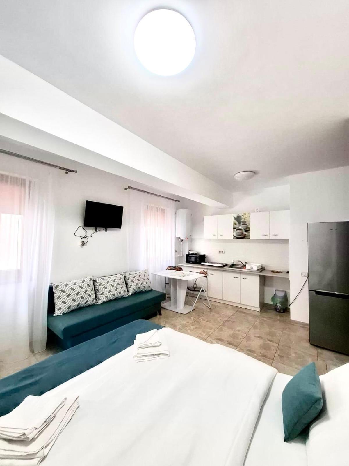 Jolie Studios & Apartments Eforie Bagian luar foto